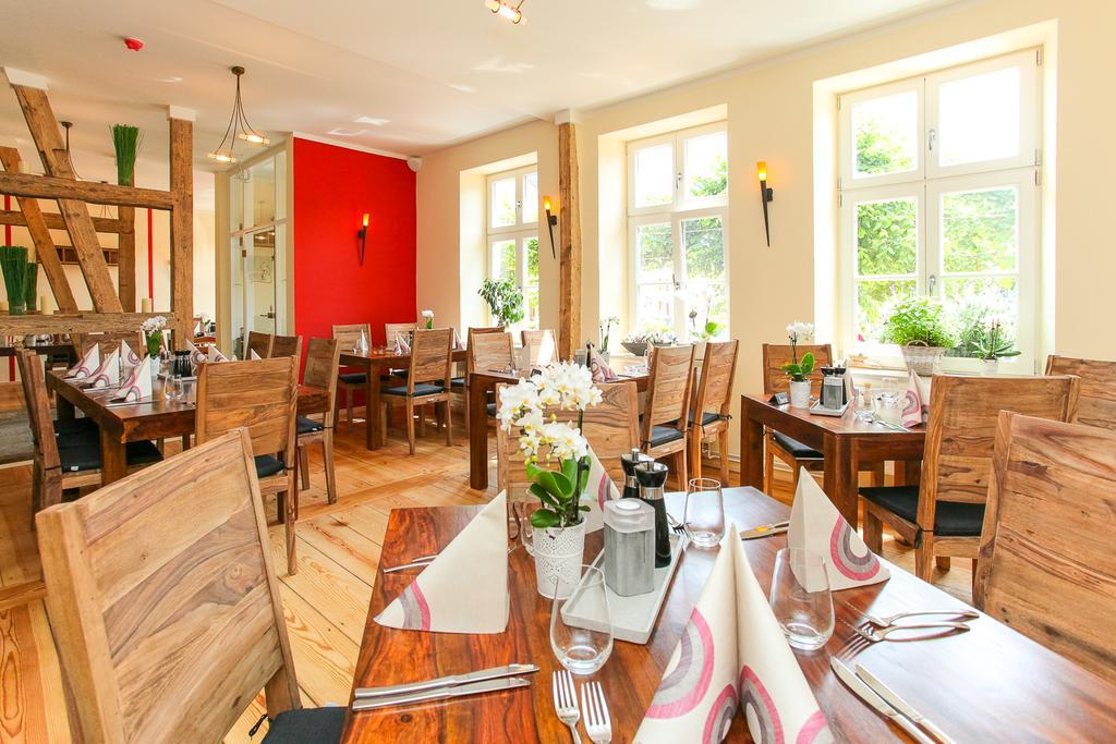 Restaurant & Pension Eshramo Barth Luaran gambar