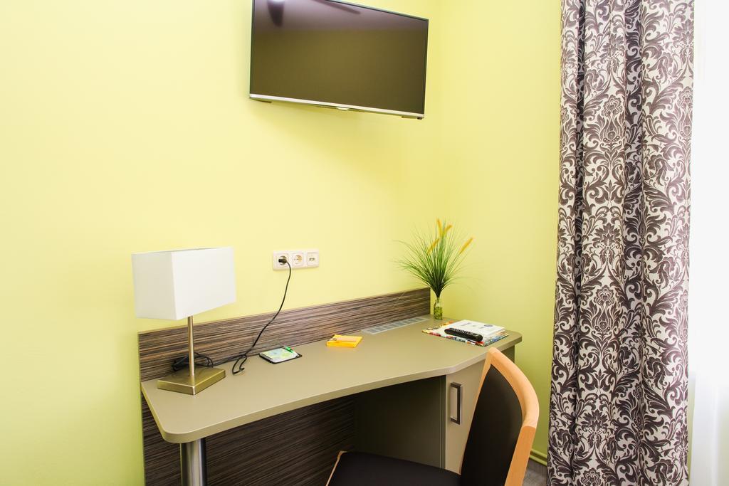 Restaurant & Pension Eshramo Barth Bilik gambar